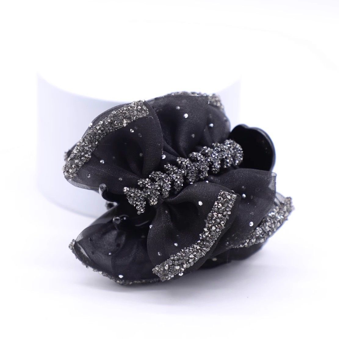Bow high-end AB hair clip 2025, new style of stylish bun at the back of the head, shark hair accessory with a fragrance, hairpin grabber detail image 3
