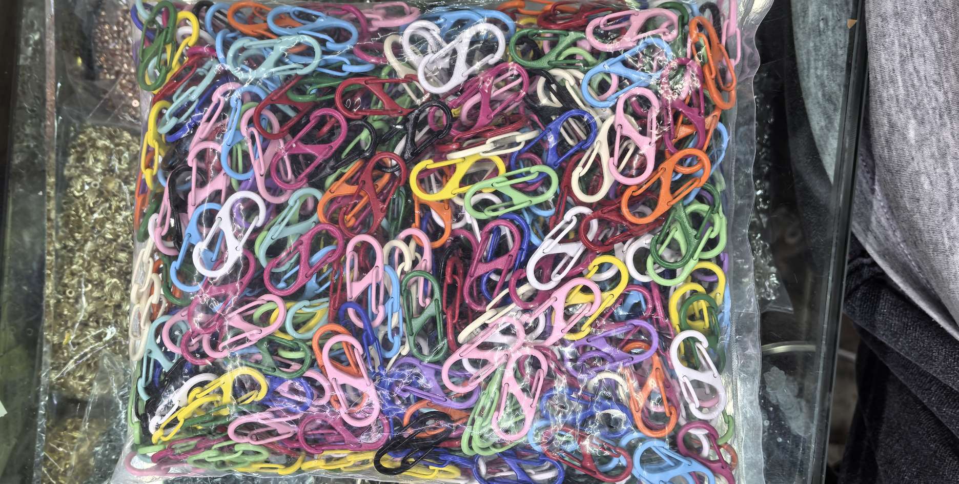 "S buckle"