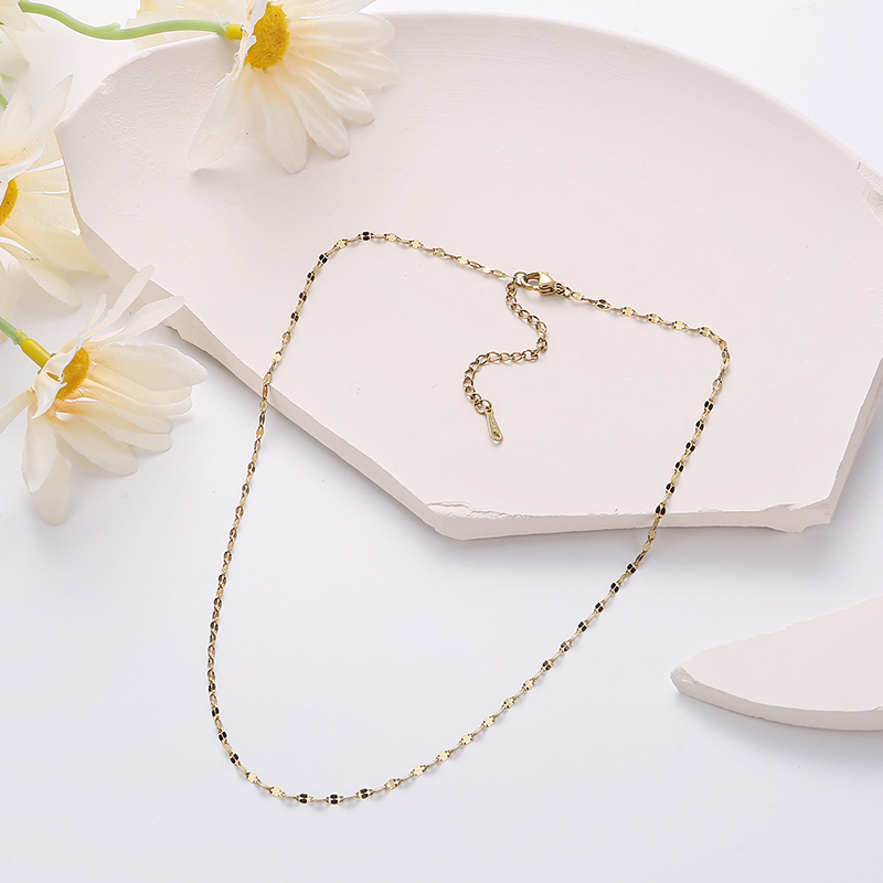 Stainless steel lip chain necklace, collarbone chain, neck chain, vacuum 18K gold fashionable plain chain, cross-border bestseller chain necklace Item Picture