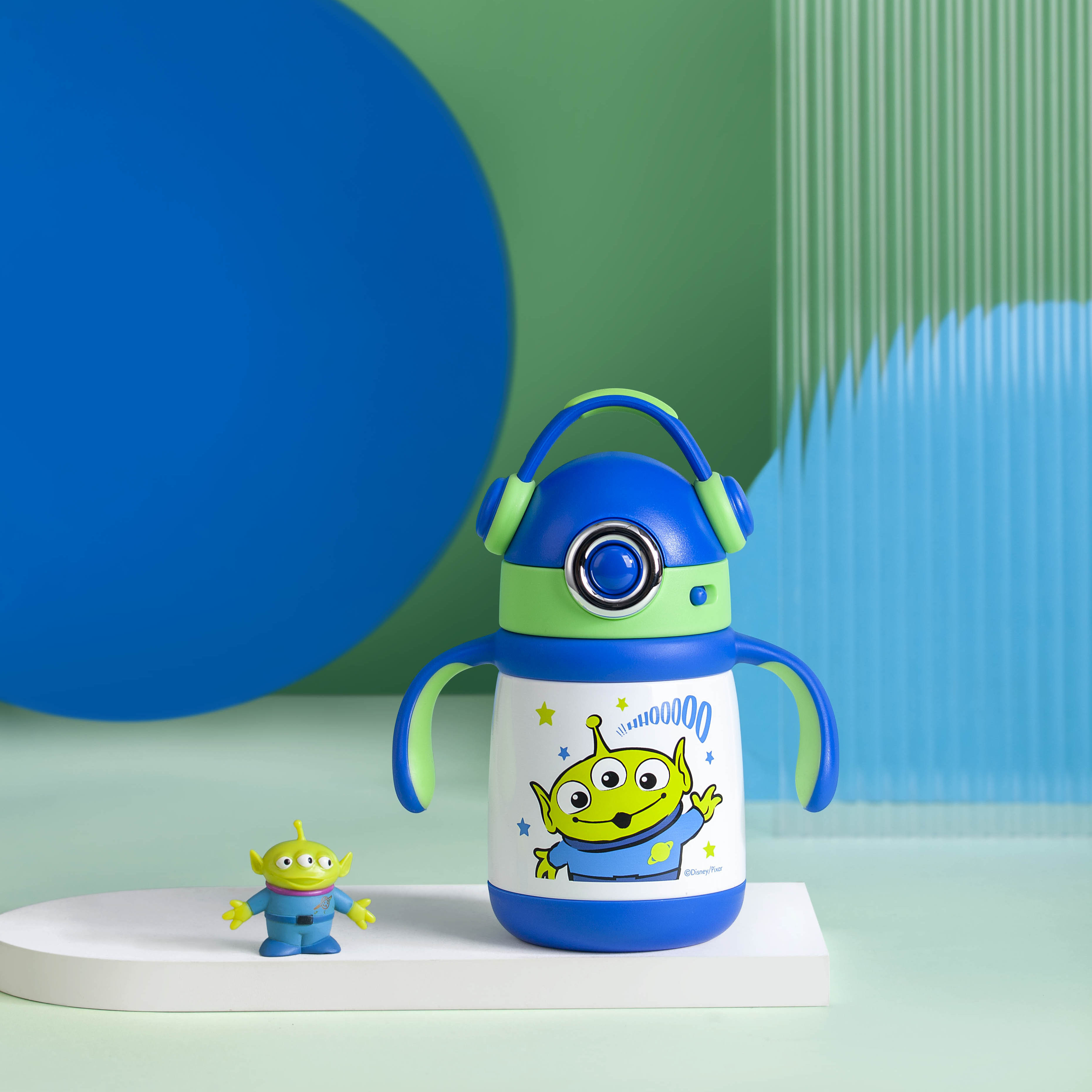 New Tonton Ice King Cup for girls, high appearance level, straw cup, portable insulated cup, outdoor car cup with handle Application Scenario