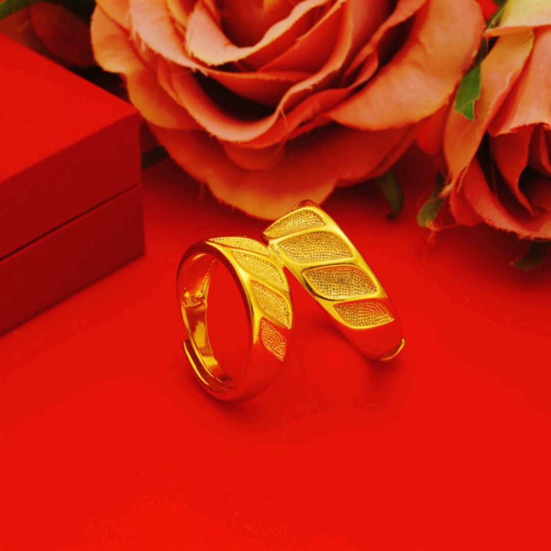 厂家直供越南沙金菠萝花情侣戒指仿黄金久不掉色磨砂指环详情图5