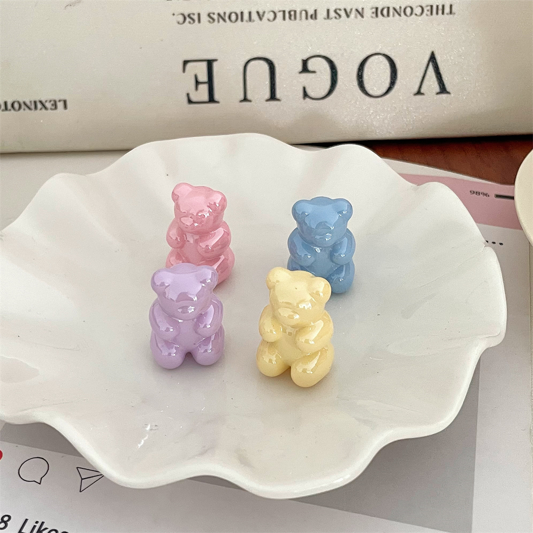 Chen Ming's Cream Bear beaded acrylic back hole beads diy Cartoon Cute mobile phone chain necklace accessory Item Picture