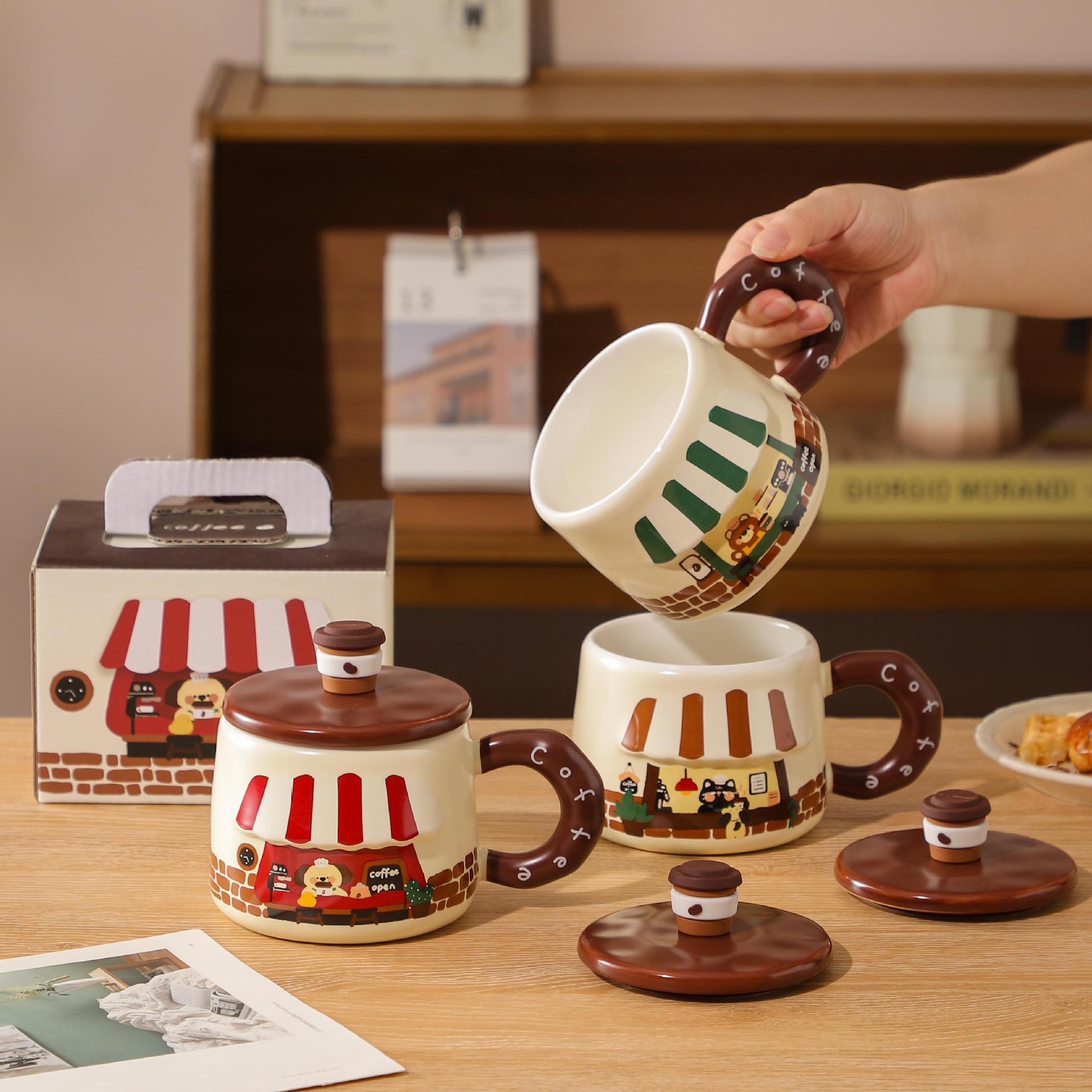 Dust-proof covered cartoon cute bear ceramic cup, high appearance level set, home souvenir gift, office mug