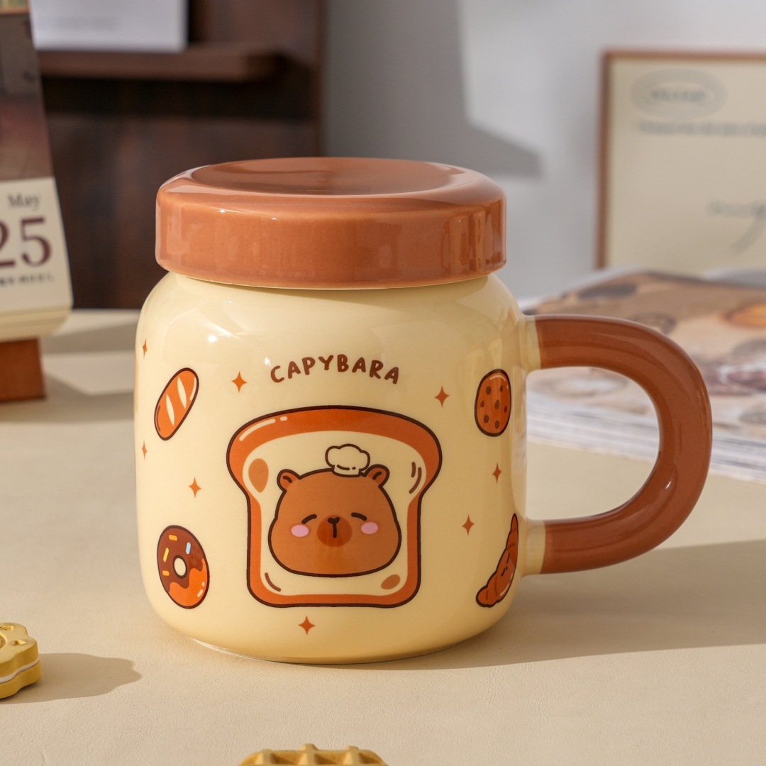 Dust-proof covered cartoon cute bear ceramic cup, high appearance level set, home souvenir gift, office mug, water cup Application Scenario