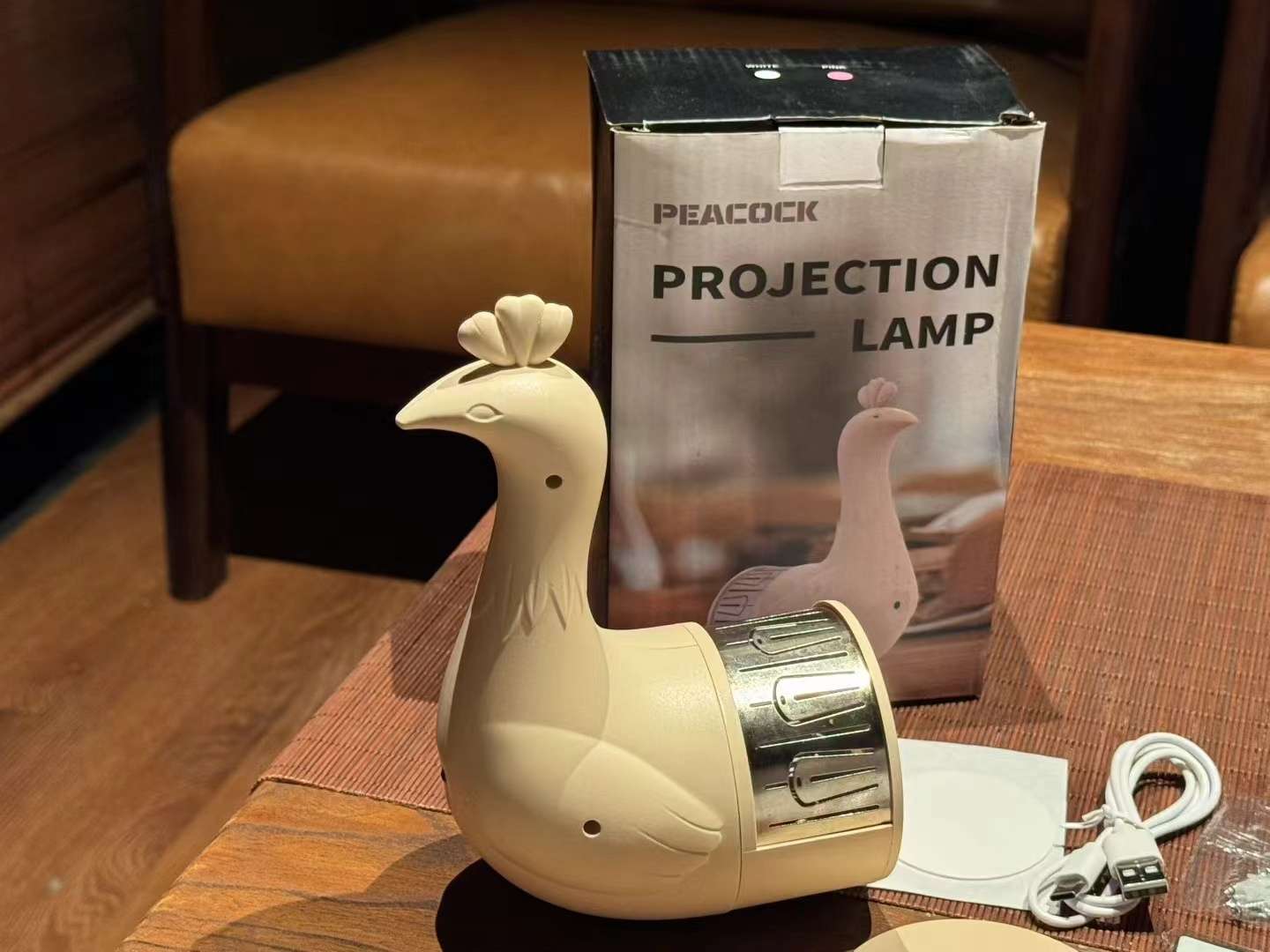 月亮灯小夜灯台灯装饰照明遥控夜燈太空人创意台灯灯具夜间阅读灯儿童卧室灯孔雀灯，多色可选遥控台灯夜燈太空人台灯灯具台灯