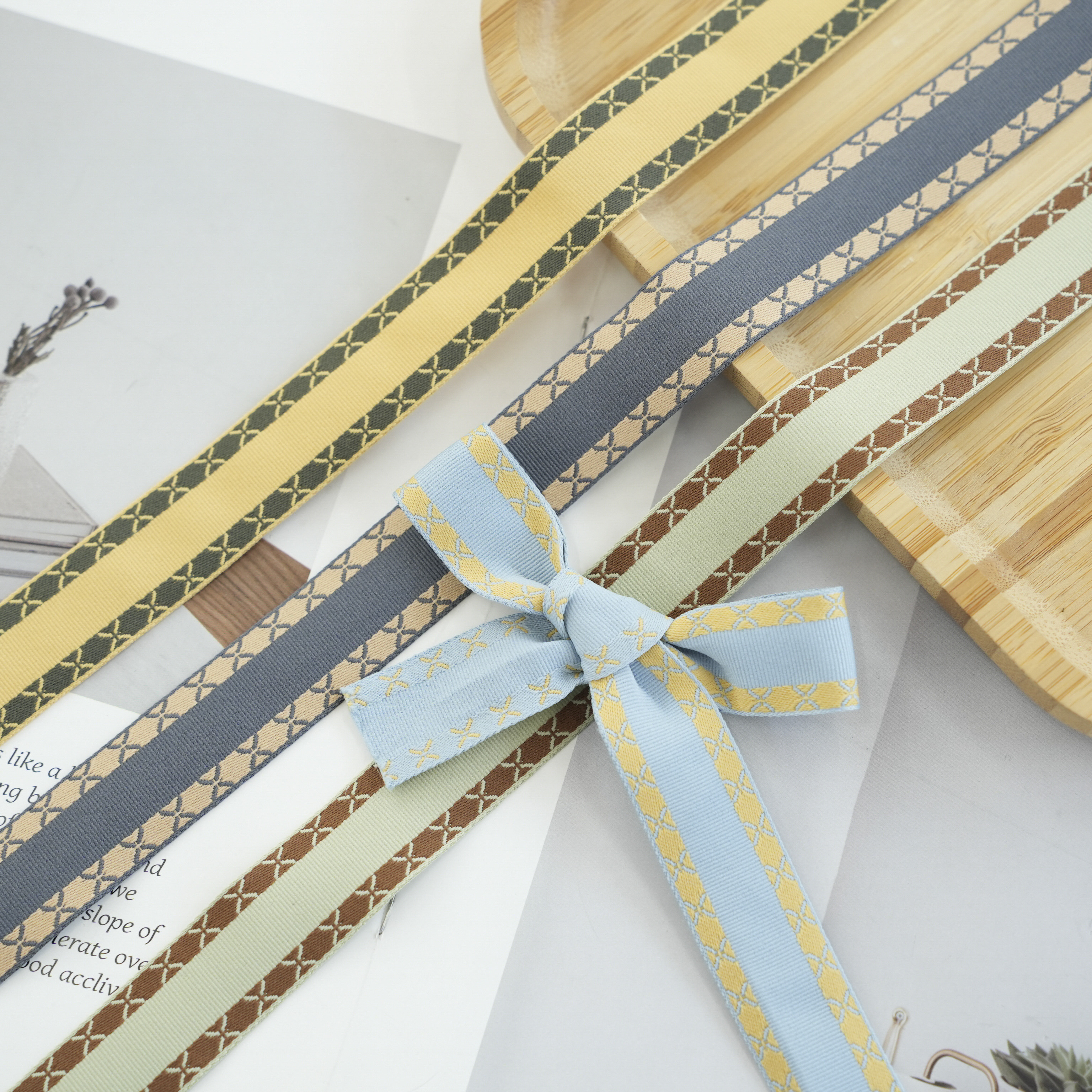 Multi-color jacquard herringbone webbing, DIY decorative clothing, bag accessories, wide webbing handicraft materials Specification image