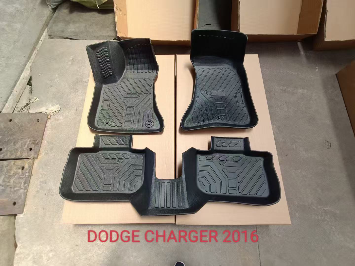 专车专用脚垫实物图