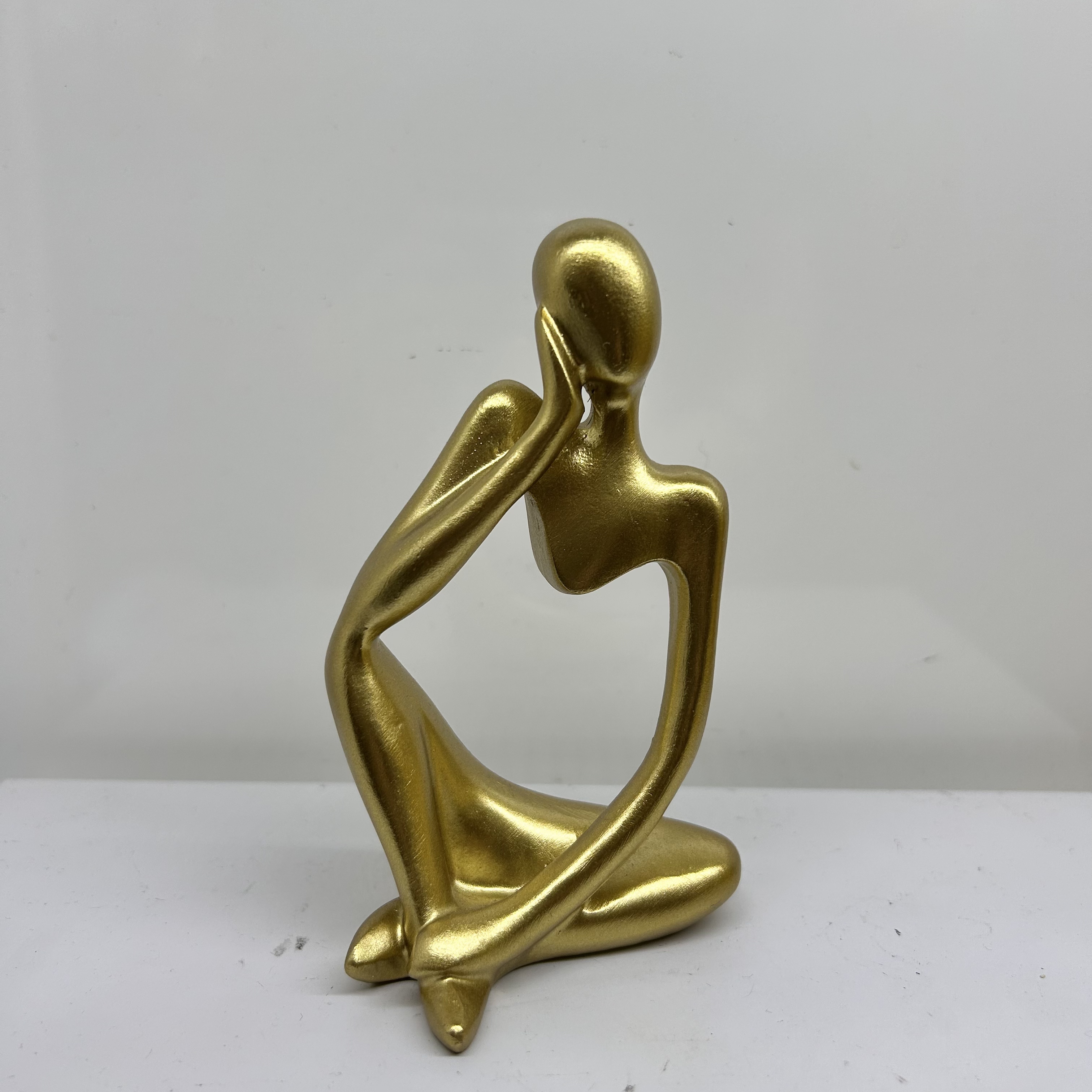 创意现代轻奢摆件北欧样板间客厅玄关金色抽象人物家居装饰品摆设