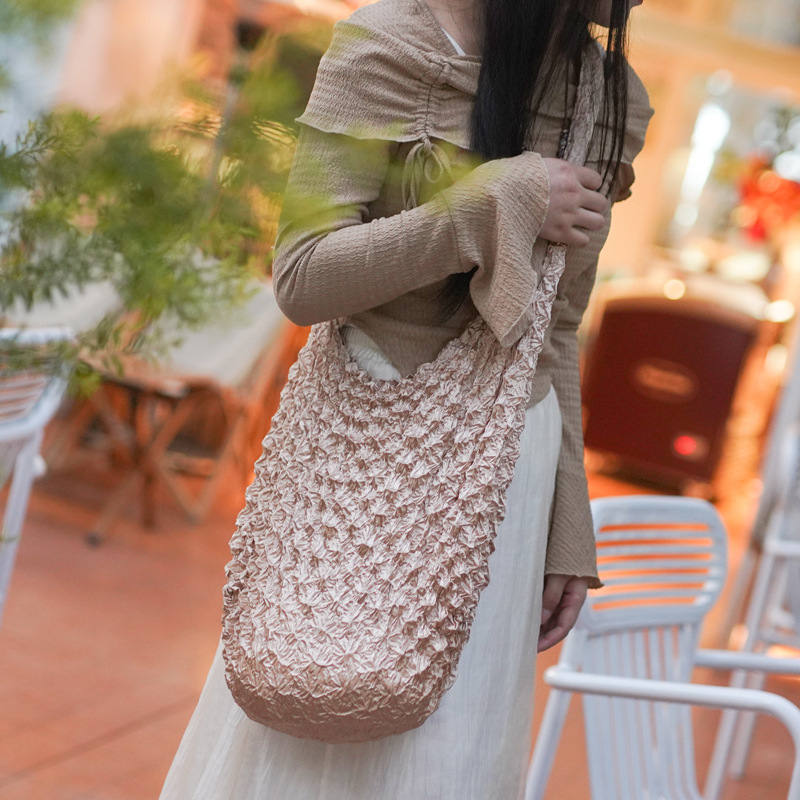 Japanese and Korean best-selling bubble bags, pineapple bags, crossbody bags, travel bags, tote bags, Oxford cloth women's bags, yoga bags, luggage, leather goods, travel tote bags, travel bags, casual and portable Specification image