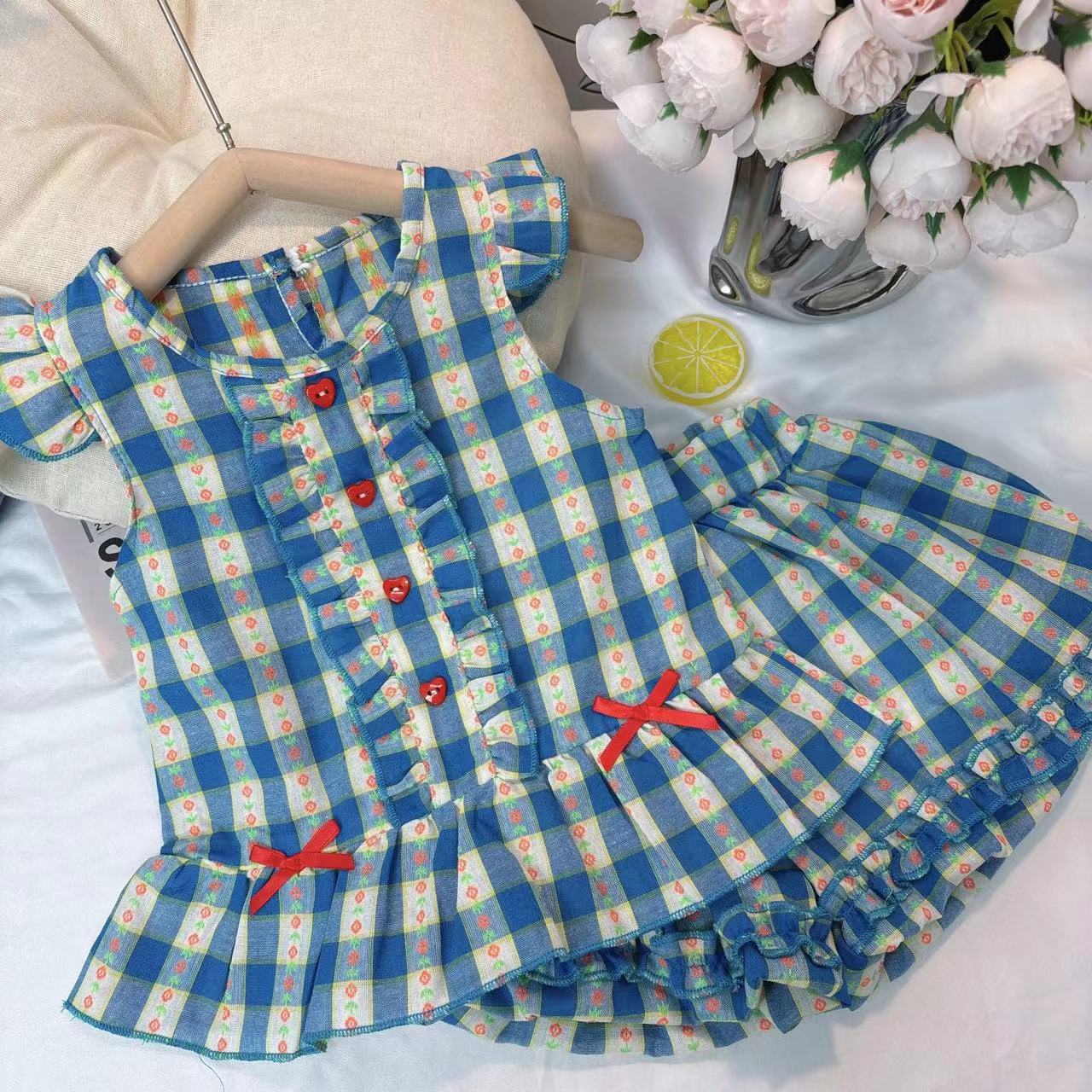 Korean children's clothing 2024 new summer Girls' plaid set with ruffled sleeves, a stylish jacquard plaid top for baby girls Specification drawing