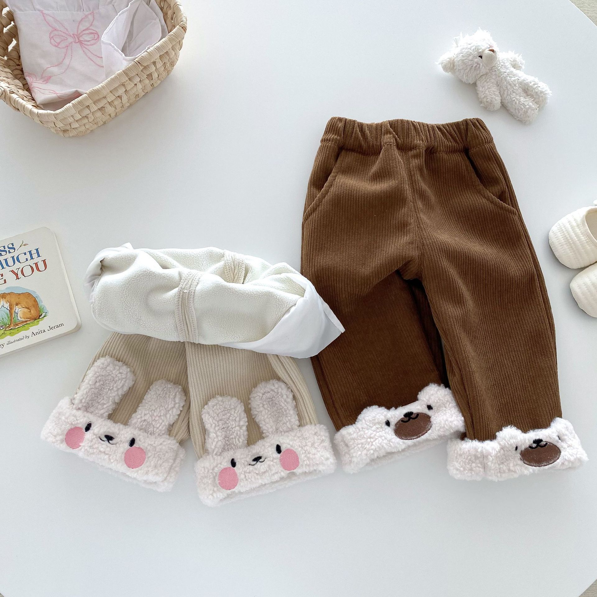 Children's flexed straight-leg pants, 0-5 years old winter girls' super cute thickened casual pants, baby winter pants trend AK422 details Picture