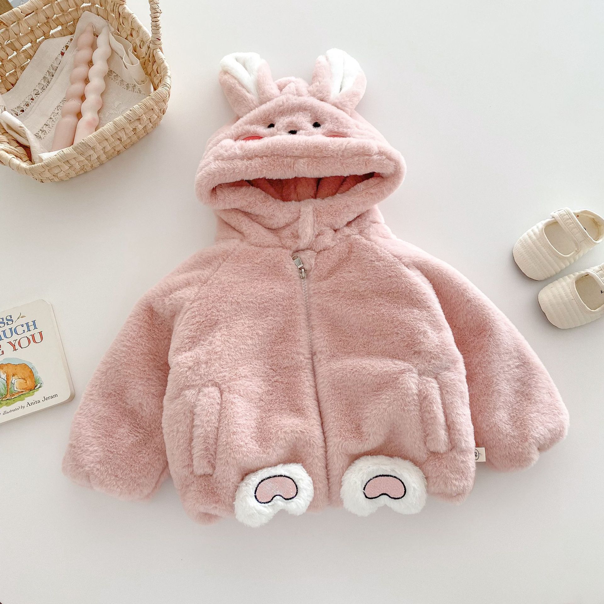 Korean-style children's fur coat, cute and stylish hooded top for winter girls aged 0-5, trendy children's winter clothing AY247 details Picture