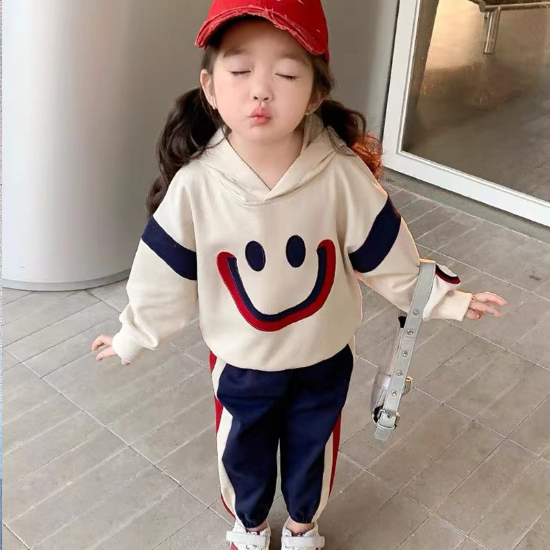 Girls' Autumn Set 2023 New Korean-style stylish hoodie for kids Boys' Spring and Autumn Trendy Sports Two-piece set details Picture