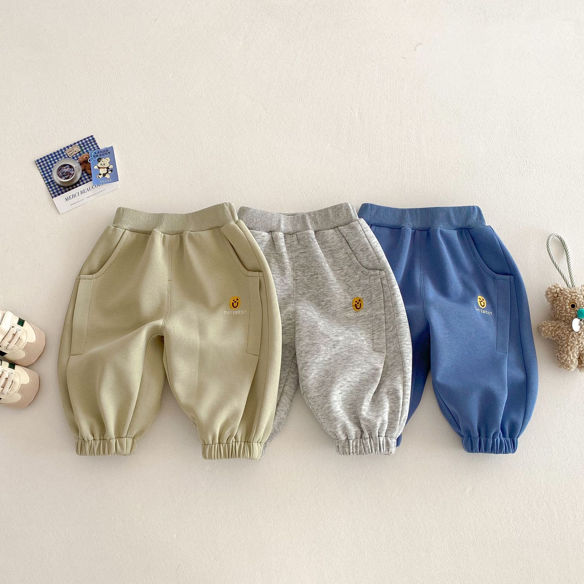 Children's embroidered sweatpants 2025 new spring Boys' fashion Korean-style solid color sportswear pants Trendy baby spring wear pants details Picture