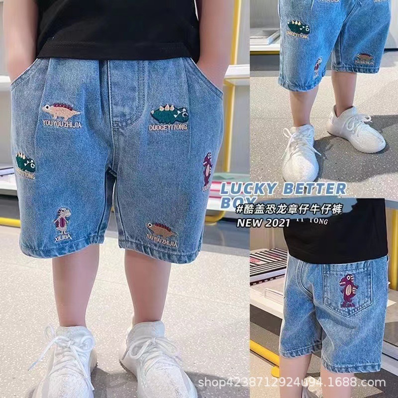 Children's denim shorts for boys, mid-length pants for boys, new summer fashion, versatile and stylish 5-inch pants for boys full figure
