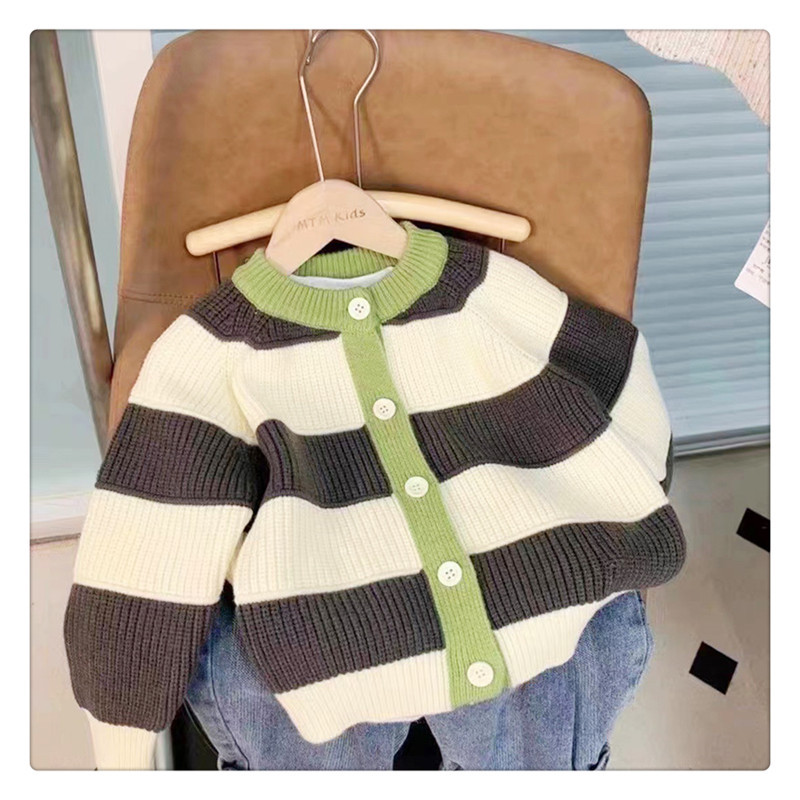The 2023 autumn and winter new children's sweater, coat, cardigan, spring and autumn striped, stylish and fashionable, baby color block, autumn style, stylish Item Picture