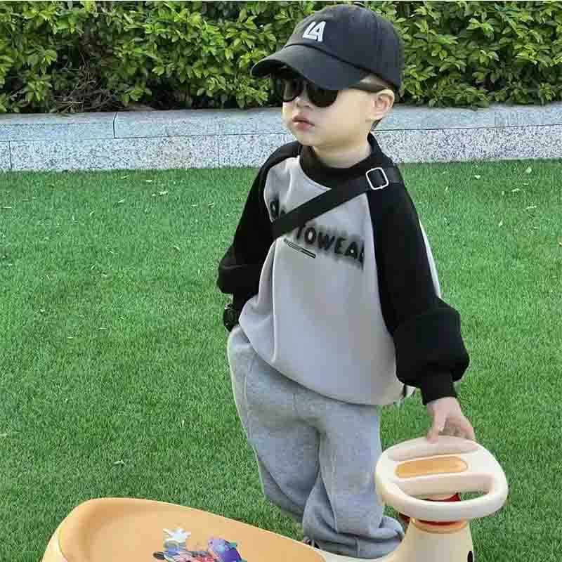 Boys' Autumn Set 2024 Spring and Autumn New Boys' pullover hoodie, stylish and trendy, a complete set of children's sweatpants full figure