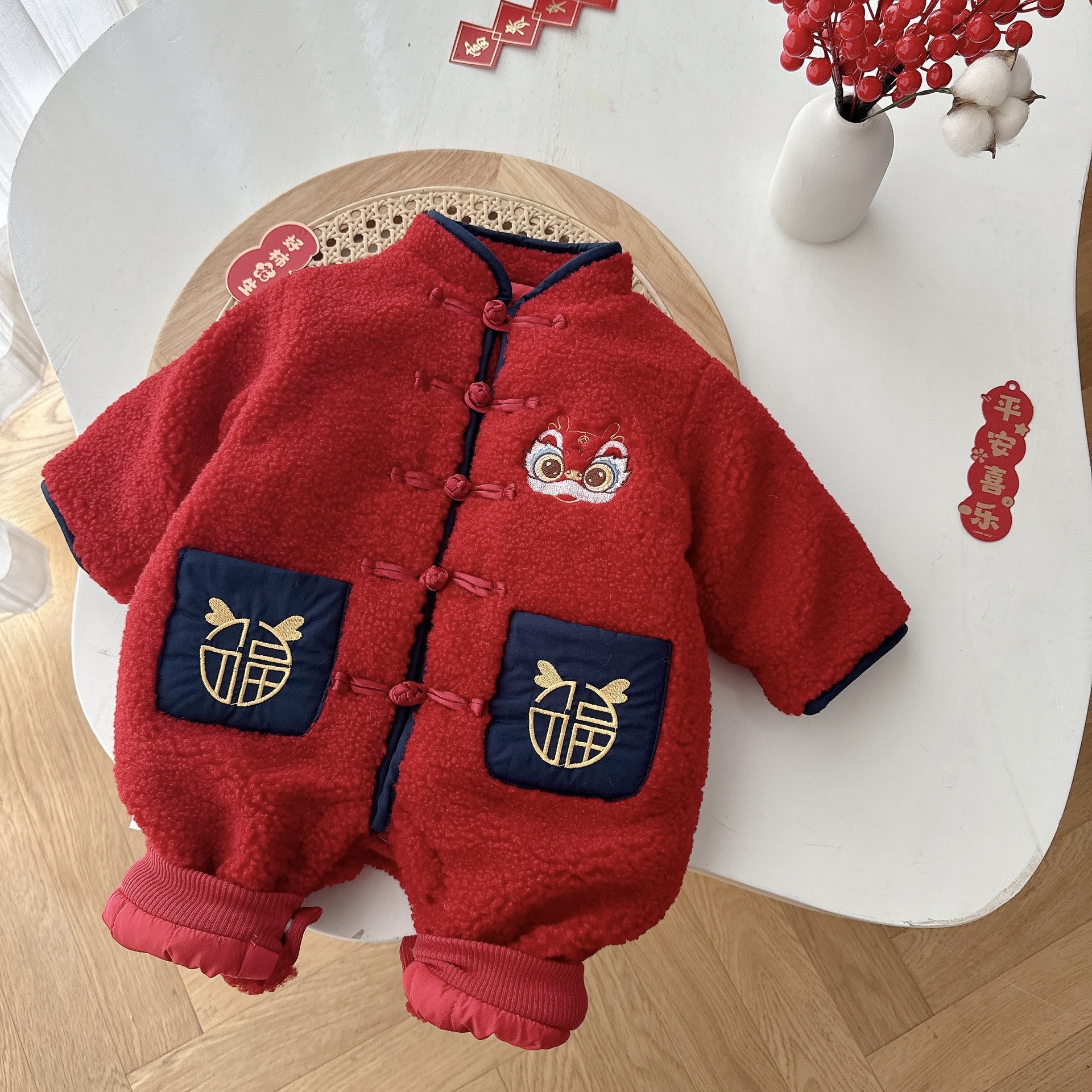 Baby embroidered cotton-padded New Year greeting clothes, super cute thick one-piece suit for winter A-class babies, baby New Year clothes AL443 full figure