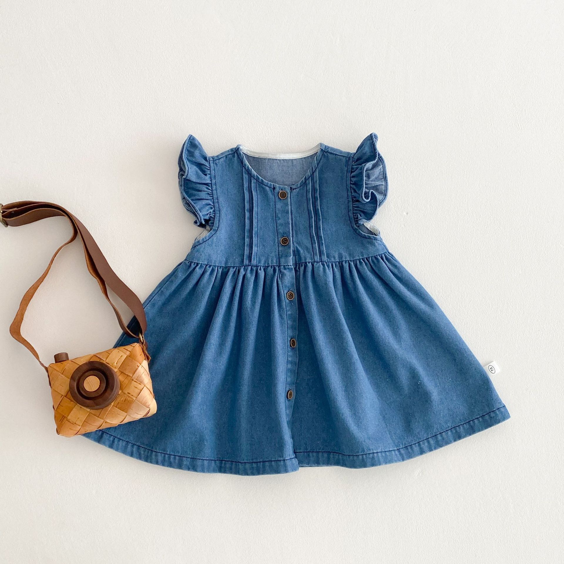 Girls' solid-color dress 2025 new spring baby flying sleeve denim dress, children's solid-color soft Korean-style dress full figure