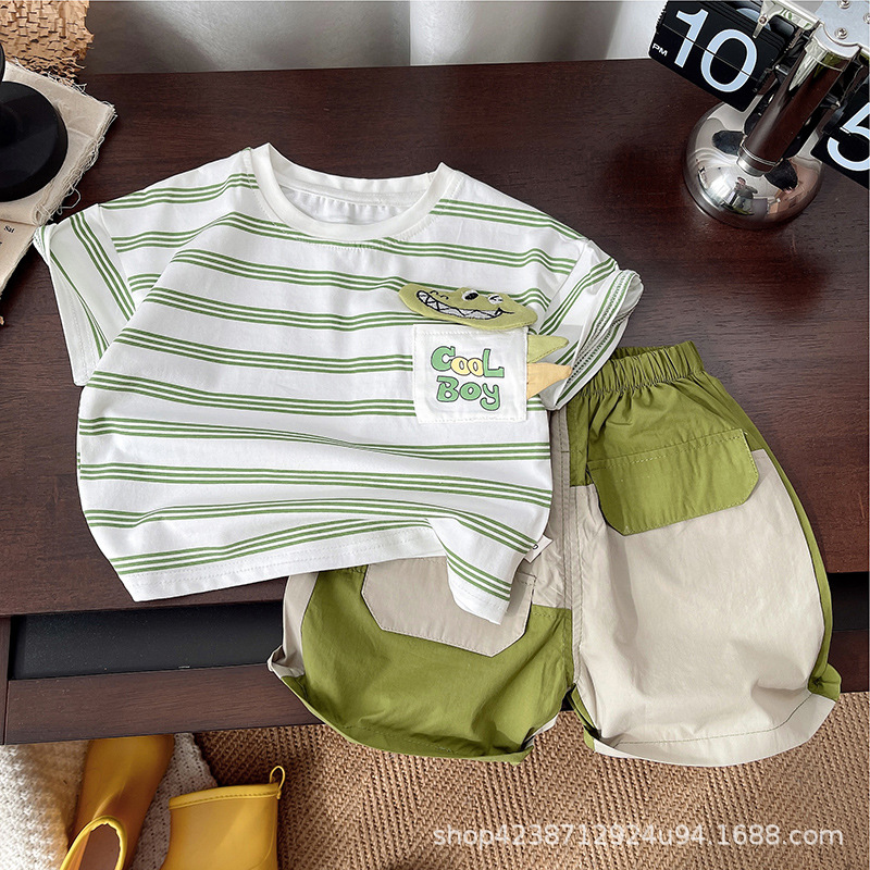 Summer Boys 2025 New striped set, baby Crocodile short-sleeved round-neck T-blood fashionable patchwork 5 shorts, pure cotton details Picture