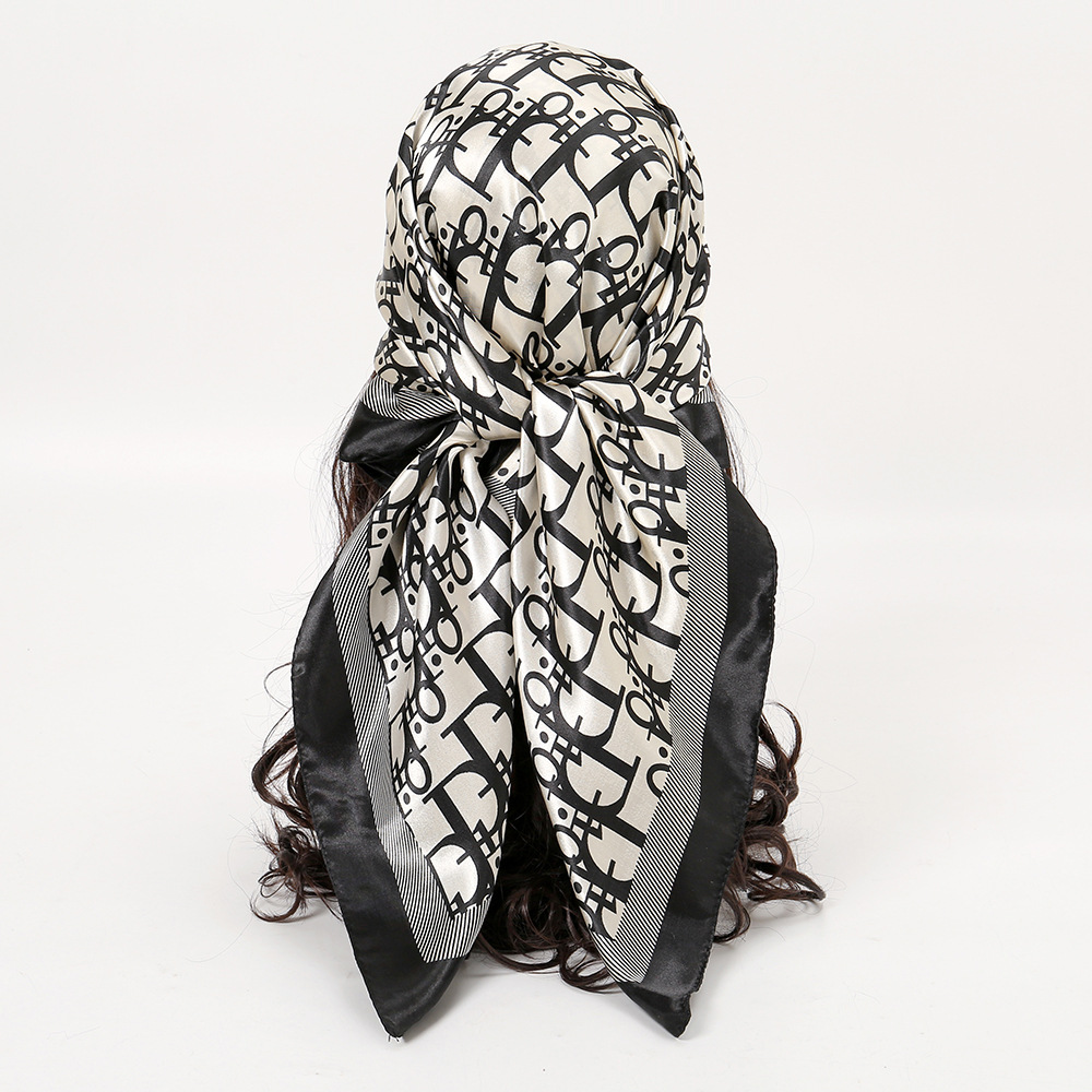 New popular color T-shaped master-print 90-sized square scarves for foreign trade, European and American light luxury trendy headscarves for women in stock wholesale full figure