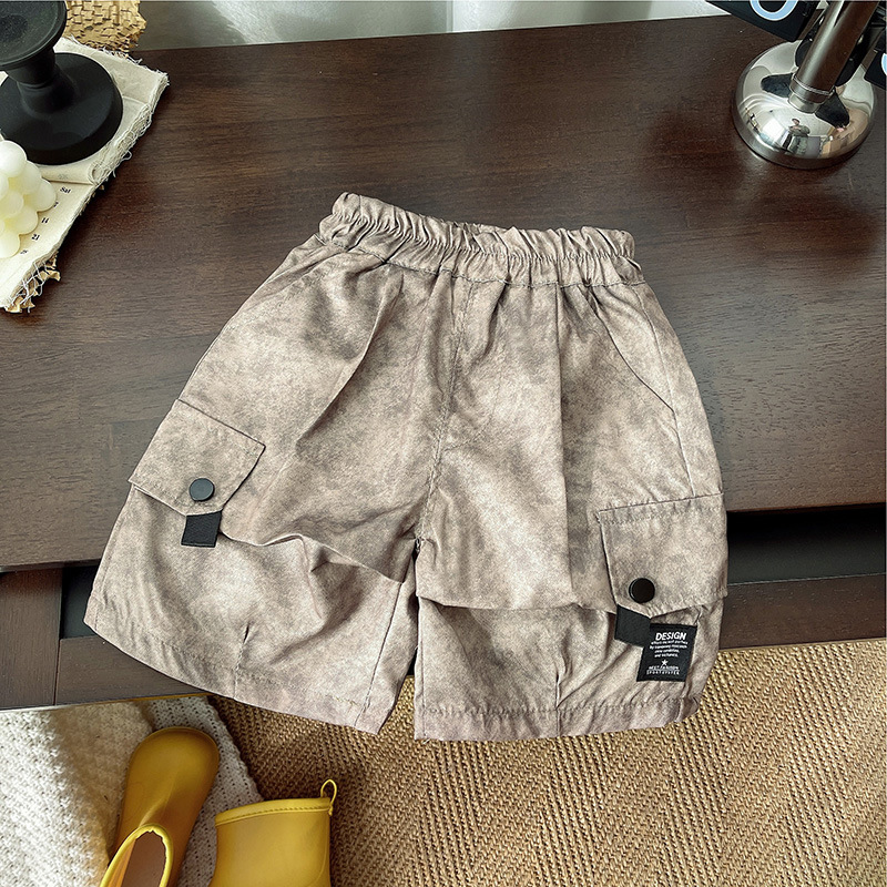 A new summer short-sleeved set for boys, a cool and stylish round-neck lettered T-shirt for children, and a two-piece set of workwear style for babies details Picture