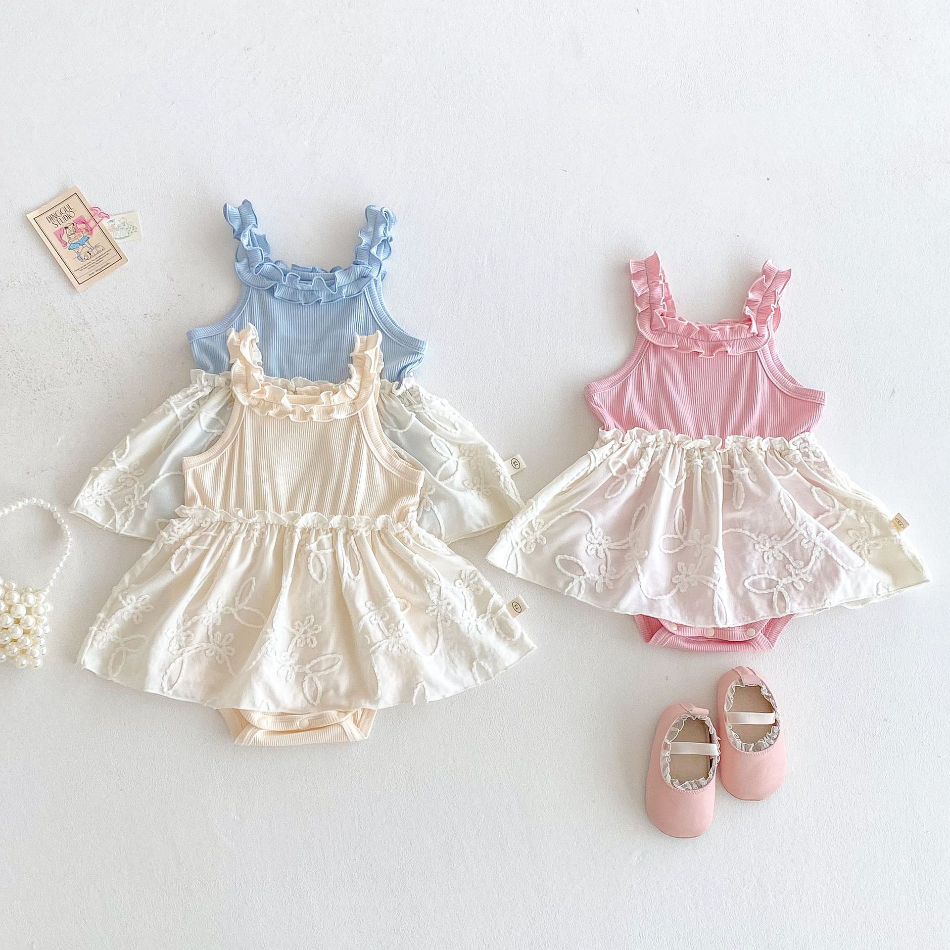 Baby Fashion Bottom Wrap 2025 New Summer Baby cool Korean-style fresh and cute candy-colored halter bottom wrap Application Scenario