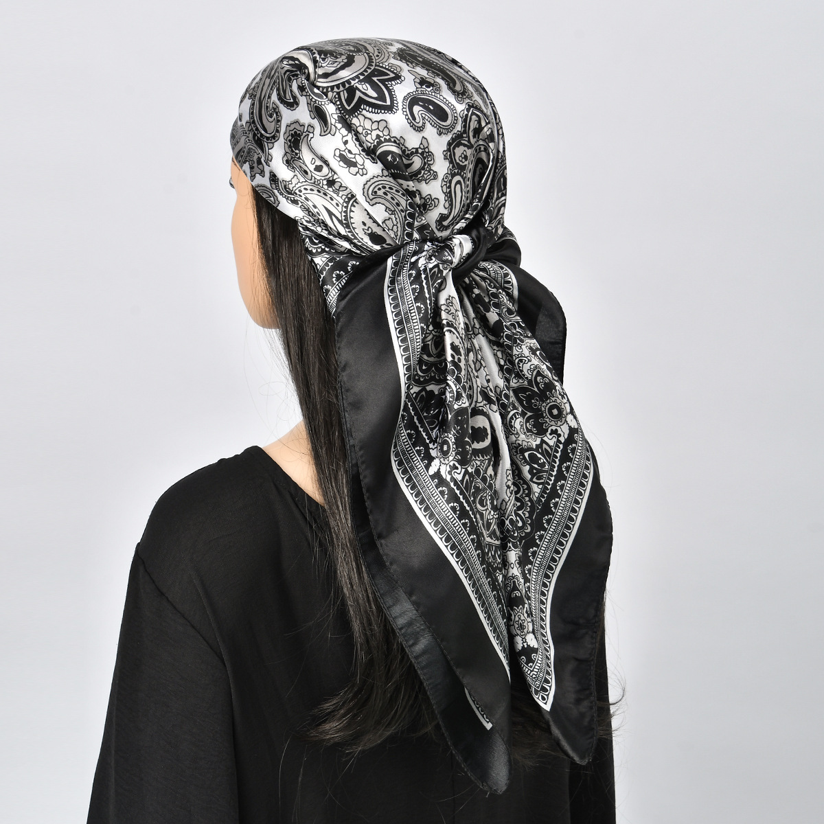 2025 Spring and Autumn Simulation Silk Scarf for Women, 90*90CM, cashew printed square scarf, color Ding scarf, waist scarf, shawl Application Scenario