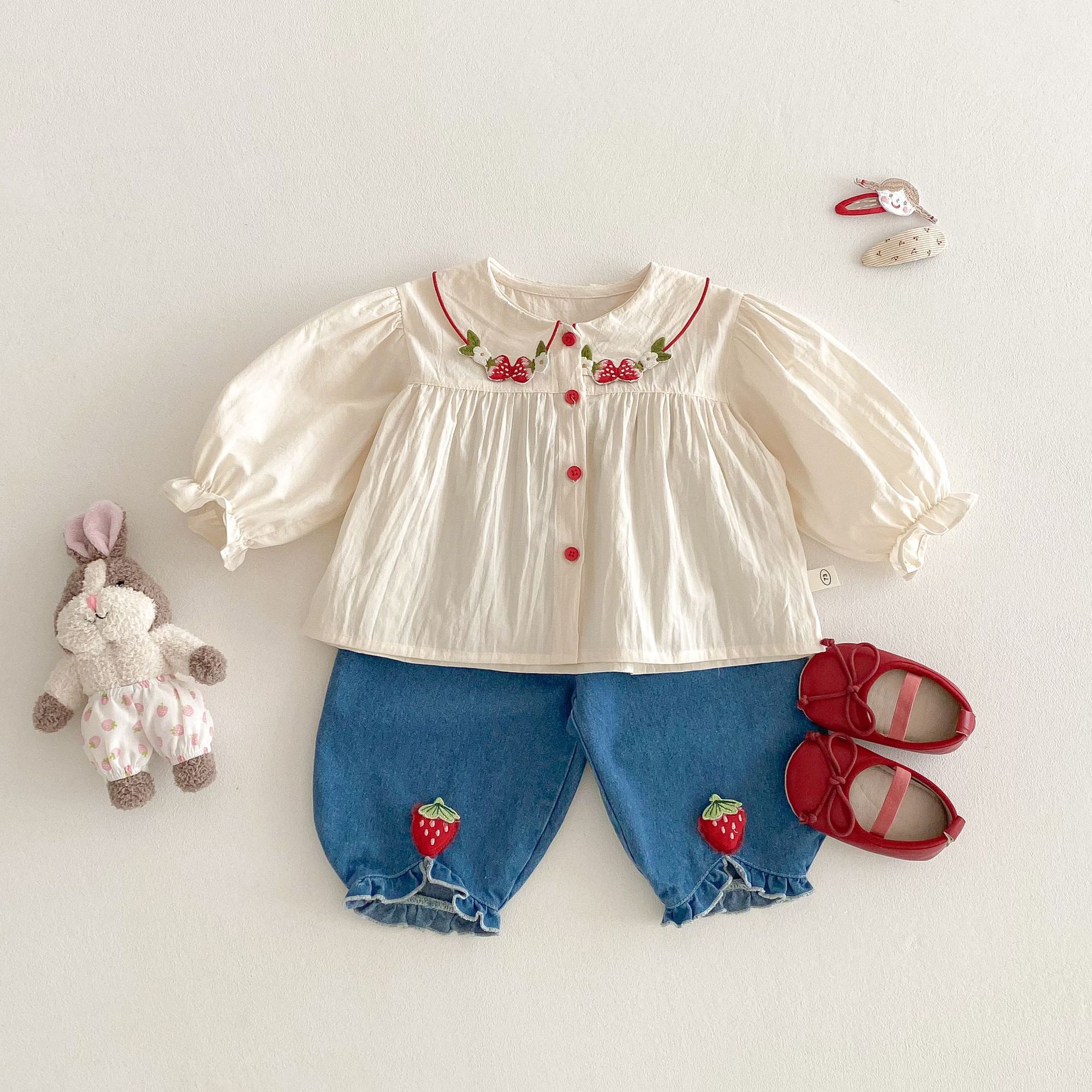 Girls' Stylish shirt 2025 New Spring Style Huzhou Zhili Baby Korean-style shirt Children's Spring Wear Strawberry top details Picture