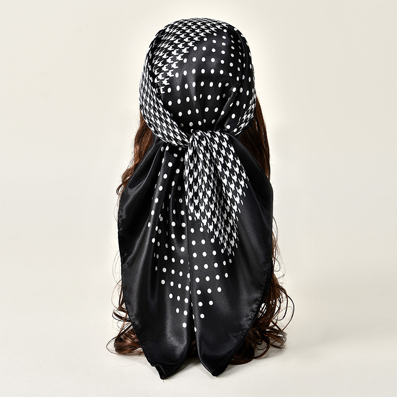 New best-selling fashionable and elegant checkered square scarves, men's and women's scarves, headscarves, sun protection and neck protection scarves, shawls for foreign trade full figure