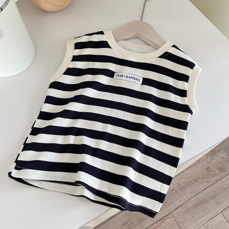 Summer new children's tops: Girls' striped sleeveless label vest, Korean-style baby casual round-neck base vest Application Scenario