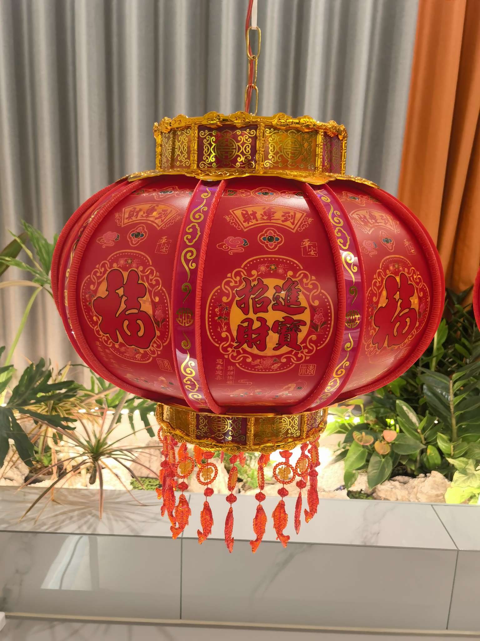 2025新款工艺品礼品塑料旋转招财工艺品装饰摆件