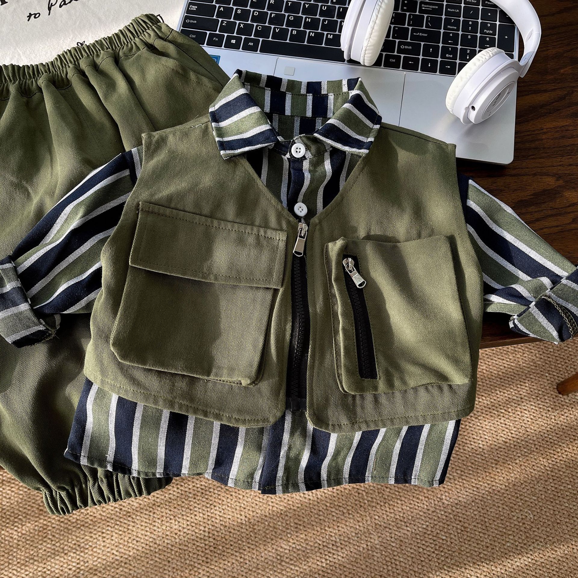 Ouba three-piece Boys' striped shirt set, new Spring and autumn children's trendy set, small and medium-sized children's clothing details Picture