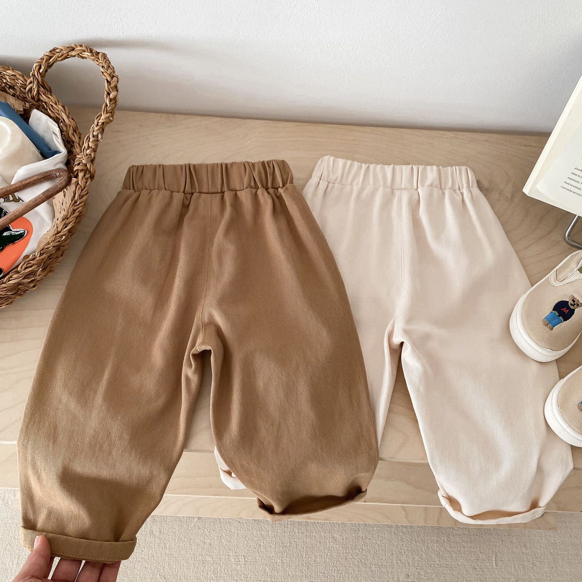 Children's little bear casual pants, 0-5 years old spring boys' three-dimensional cute long pants, girls' super cute solid color pants AK162 Application Scenario