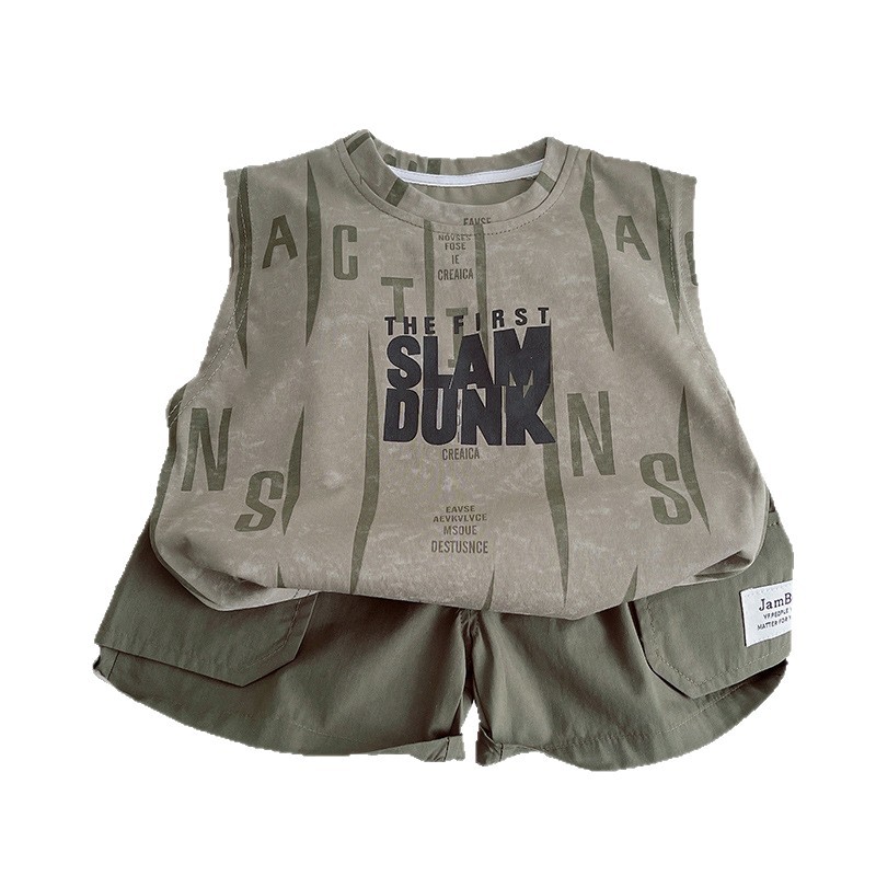 A stylish new 2025 summer vest set for boys, a slim two-piece sleeveless children's wear with baby print on the waistcoat Item Picture