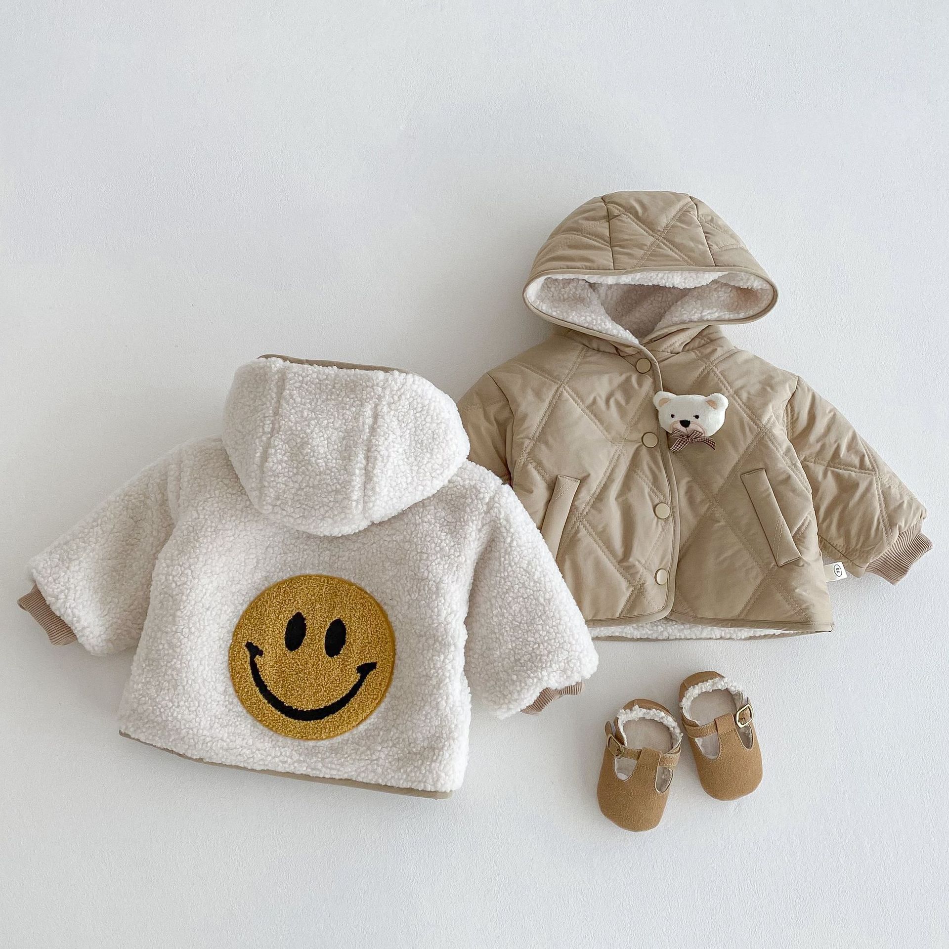 Children's double-sided cotton-padded jacket, 0-5 years old winter boys' fashionable cartoon bear smiling face thick warm coat AY667 full figure