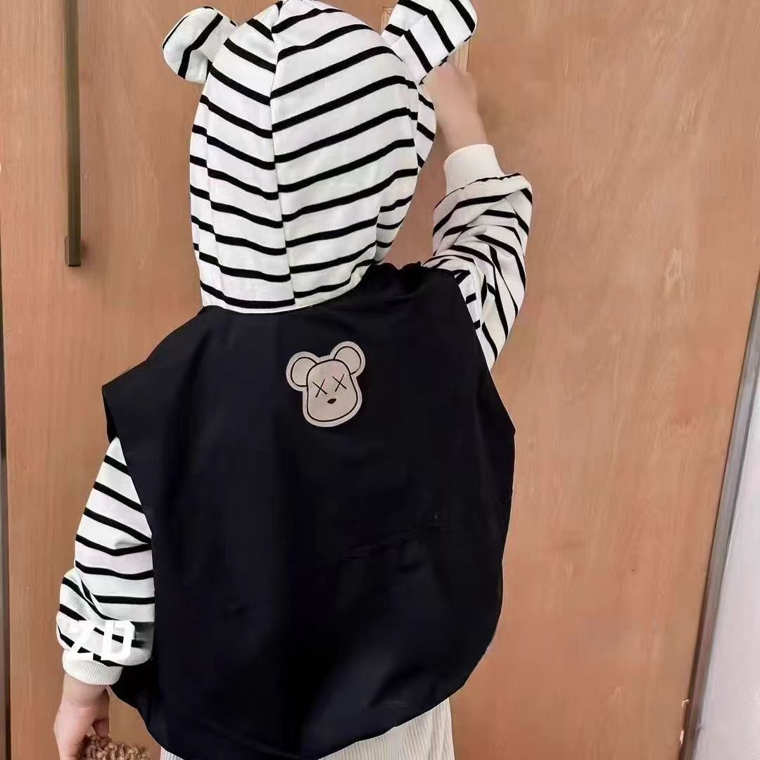 Korean-style little boy set, new Spring and autumn hooded baby sweatshirt vest, casual and sporty, versatile, cool and stylish two-piece set full figure
