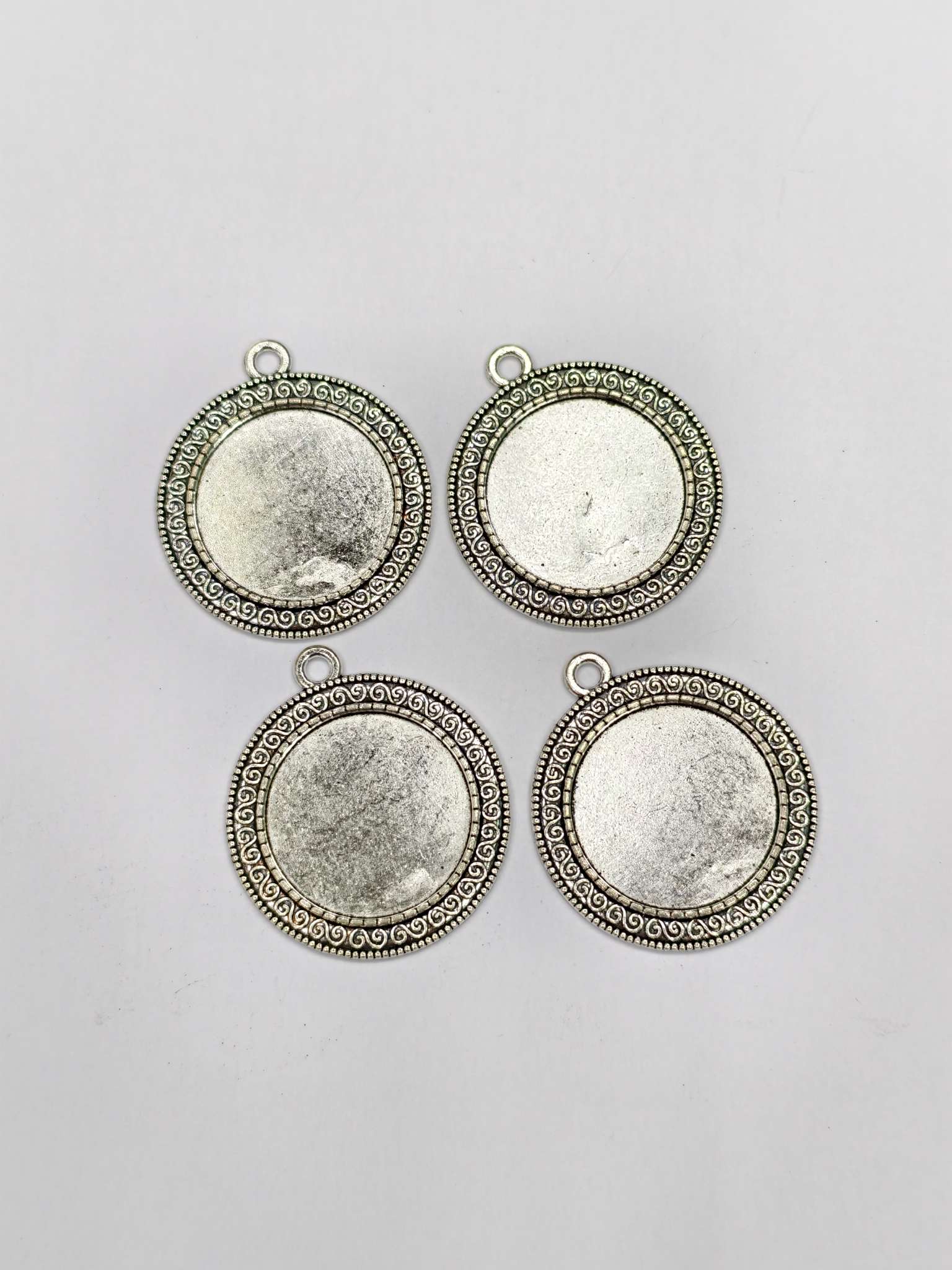 Alloy jewelry accessories, oil-dripping zircon, Czech glass DIY jewelry accessories, jewelry accessory set, craft materials, Time gemstone base Application Scenario