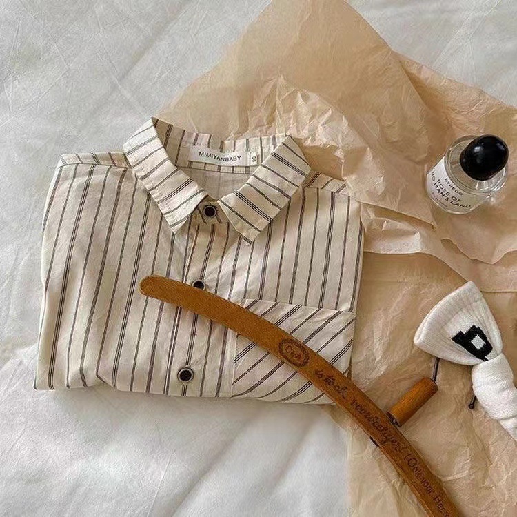 Children's long-sleeved shirts with a school style for spring 2024, featuring Korean-style fashionable striped casual tie shirts for both boys and girls details Picture