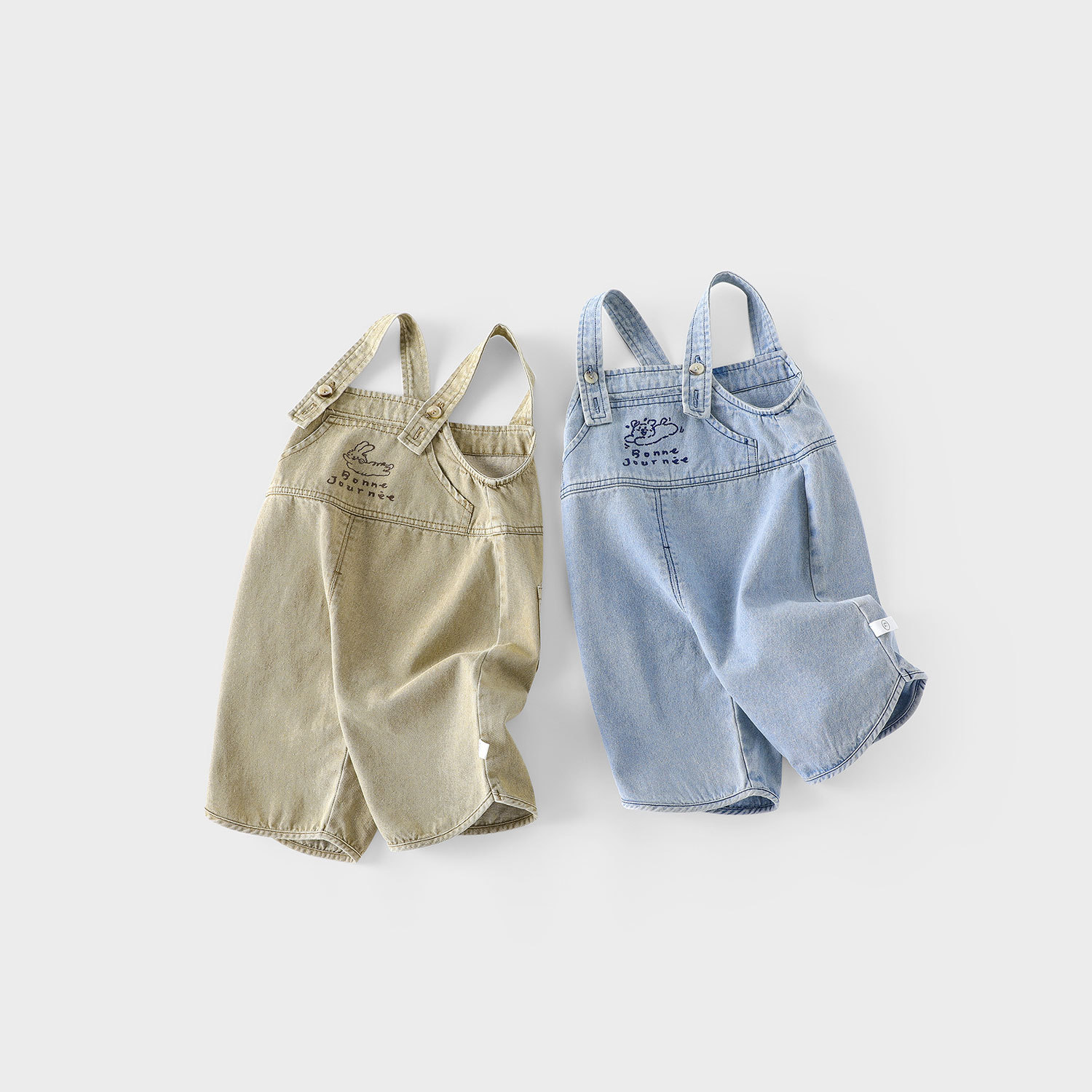 Children's cartoon overalls 2025 new autumn Girls' fashionable printed casual pants, baby's stylish jeans trend full figure