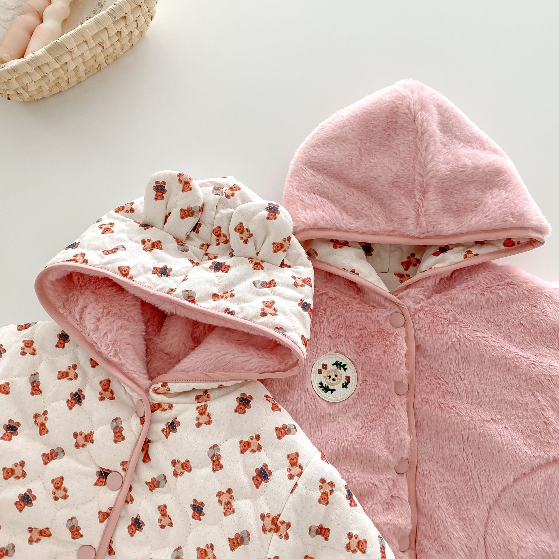 Girls' fashionable cotton-padded clothes, double-sided stylish coats for winter girls aged 0-5, children's full-printed bear winter clothes AY694 details Picture