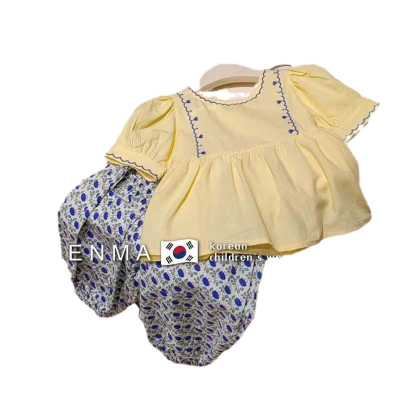 A two-piece set of cute and refreshing yellow embroidered top and floral pants for baby girls in the summer of 2024 Application Scenario