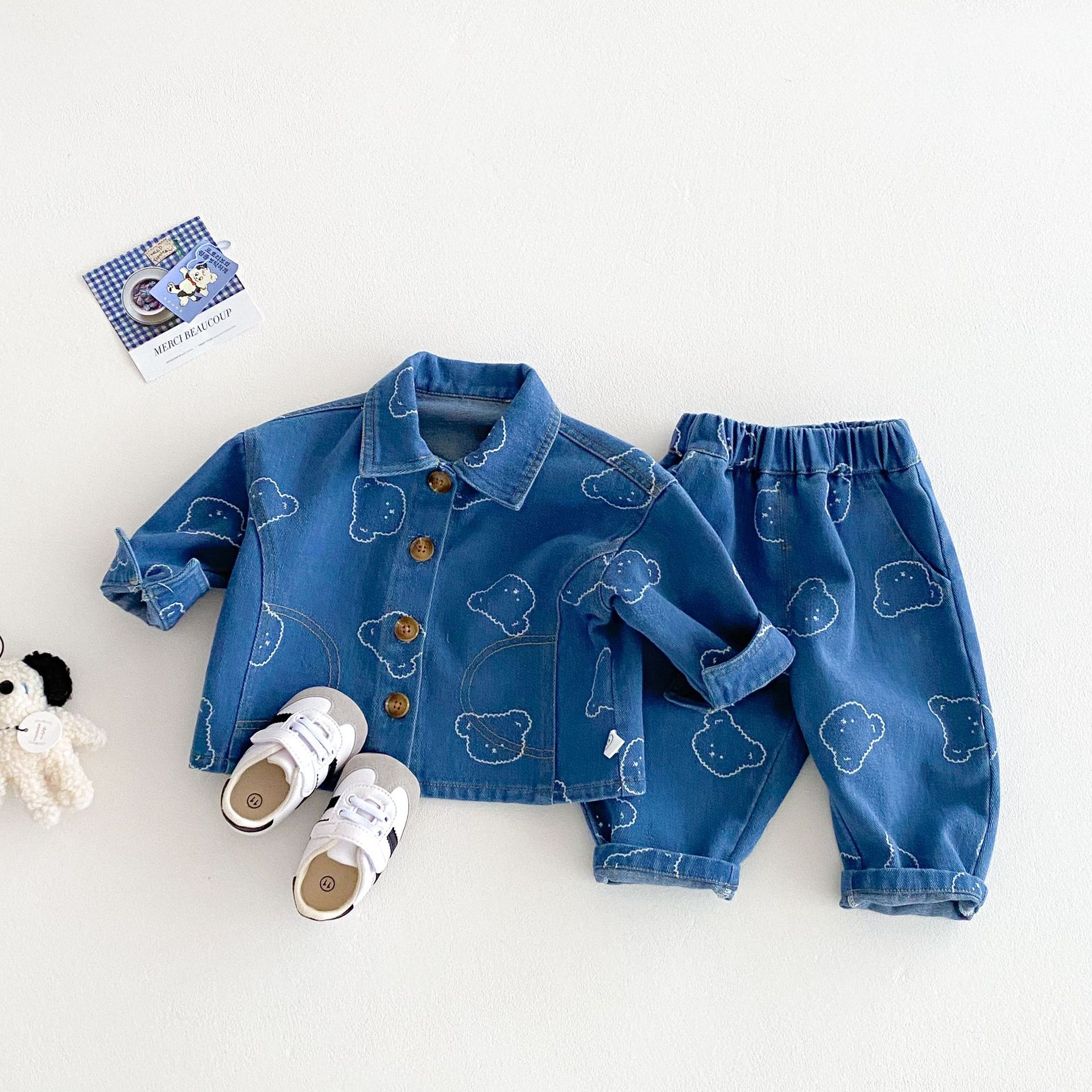 New Children's bear coat for Spring 2025: A simple, stylish and fully printed bear coat for boys aged 0-5 full figure