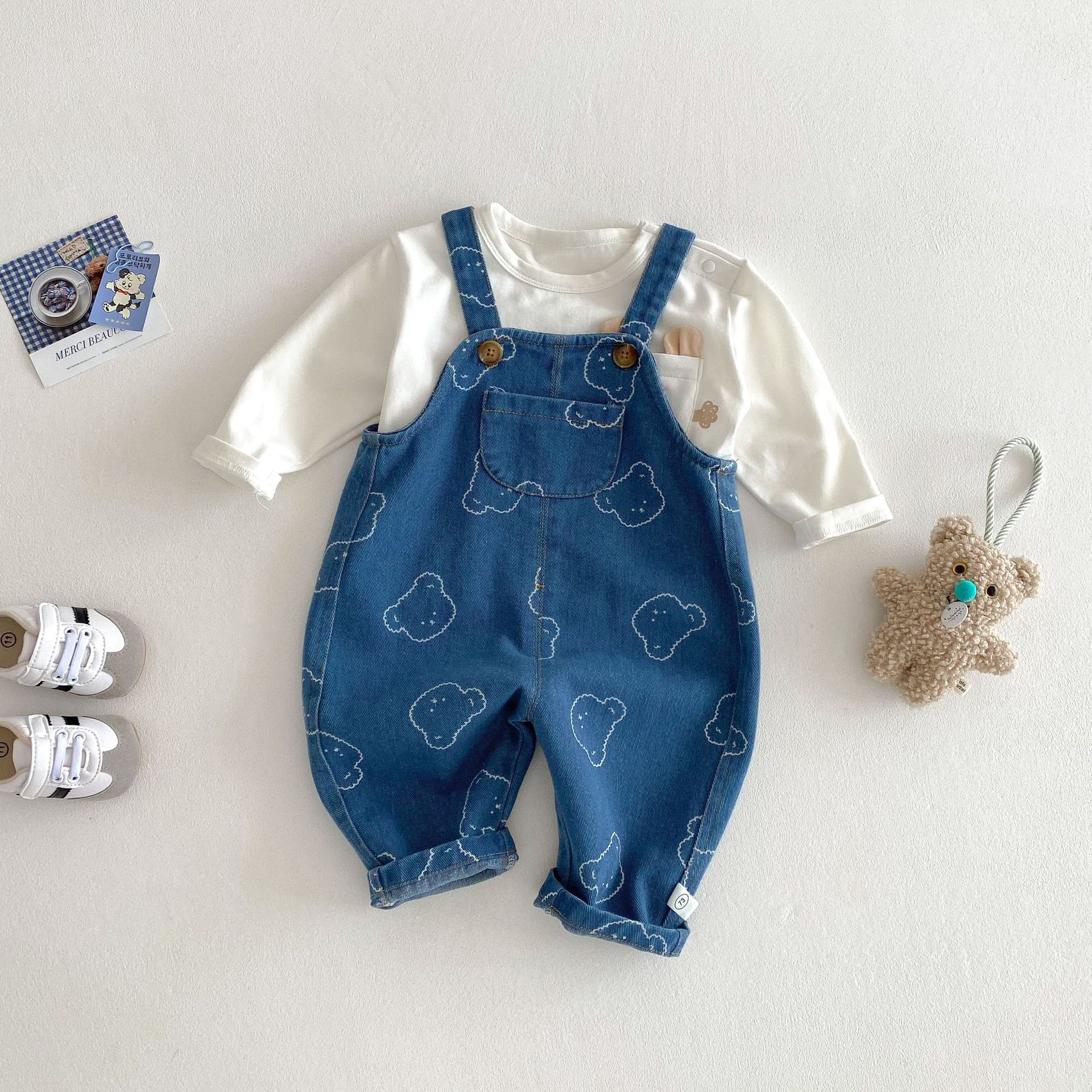 Children's bear overalls 2025 new Spring full-length cartoon jeans for boys, baby Korean-style spring pants details Picture
