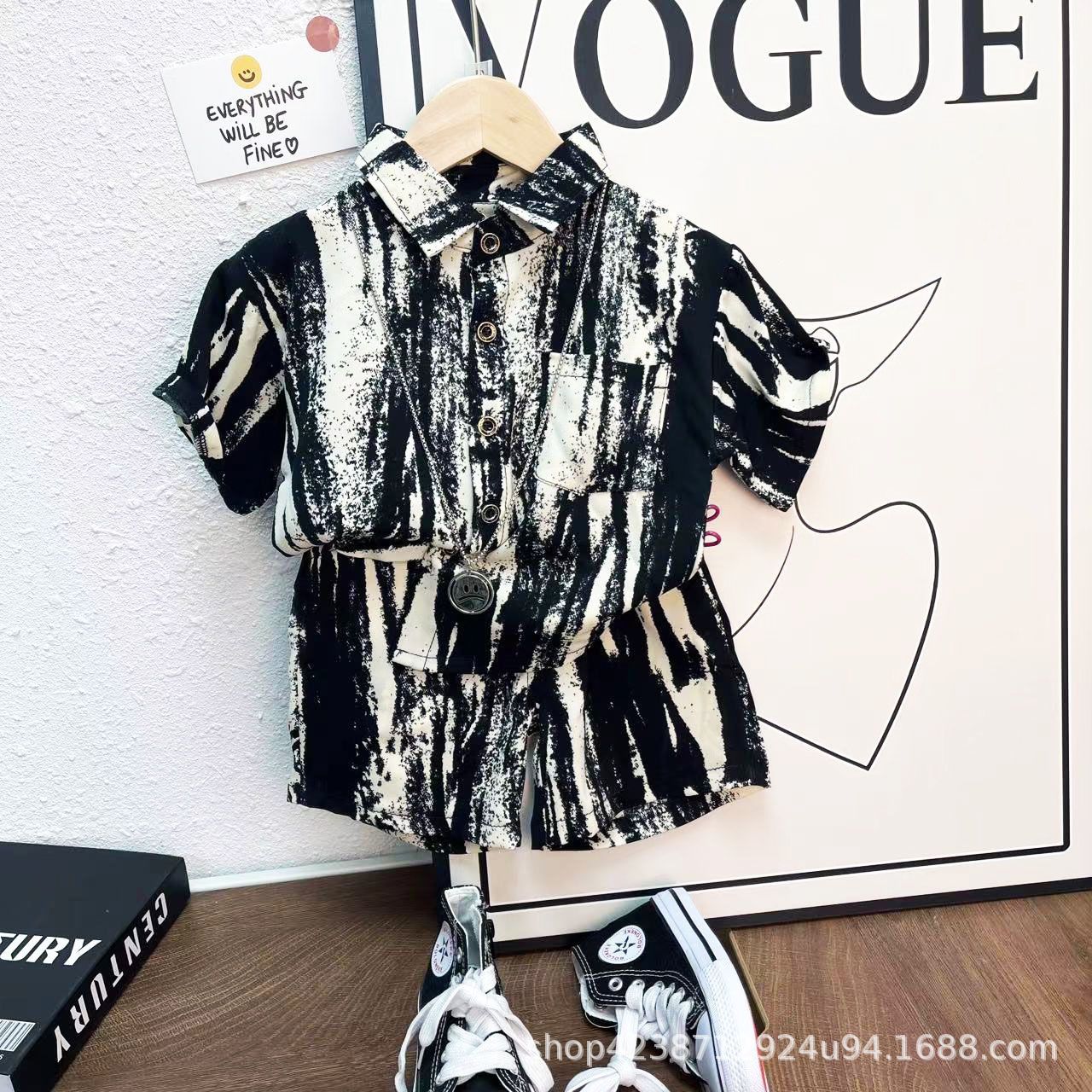 Cool and stylish boys' summer shirt set, boy vacation style, thin short-sleeved pants, baby streetwear, cool and stylish full figure