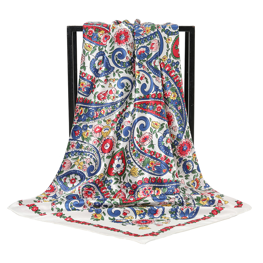 Amazon's new colorful cashew nut decorated headscarf and silk scarf is a versatile and multi-purpose silk-like scarf FJ209 Application Scenario