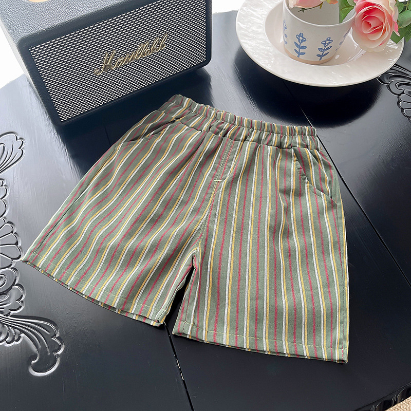 The 2024 summer children's clothing boys' set is stylish, cool and creative. The children's streetwear vest and striped shorts are trendy Specification drawing