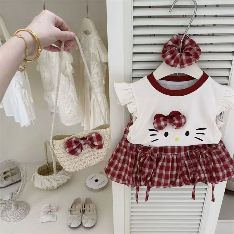 The new red KT cat bow vest and checkered set for girls' Summer is fashionable, stylish and cute full figure