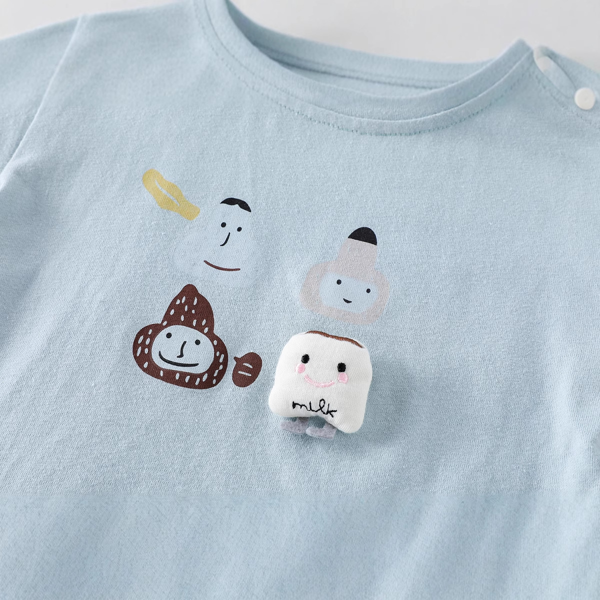 Children's holiday two T-shirts 2025 New autumn Boys' fashion cartoon doll base layer, baby Korean style autumn wear Application Scenario