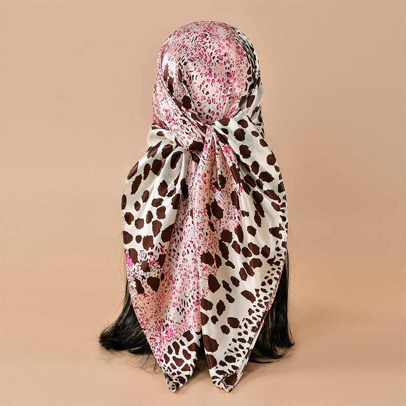 Cross-border bestseller Autumn new leopard print color-blocking 90cm square scarf, European and American fashionable style scarf, headscarf and shawl full figure